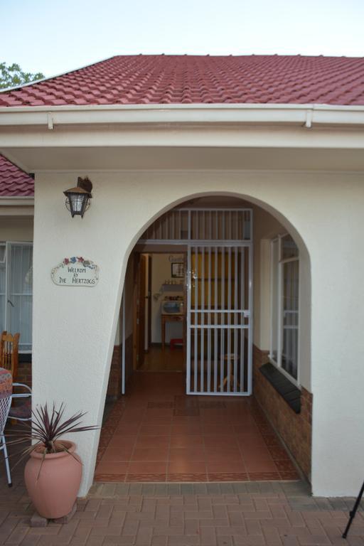 Blue Crane Guest House Bloemfontein Luaran gambar