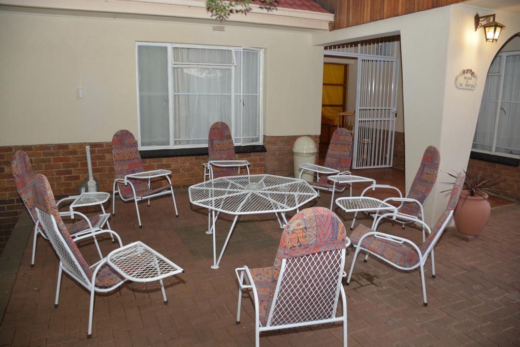 Blue Crane Guest House Bloemfontein Luaran gambar